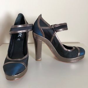 DKNY Chester Platform Pump size 38